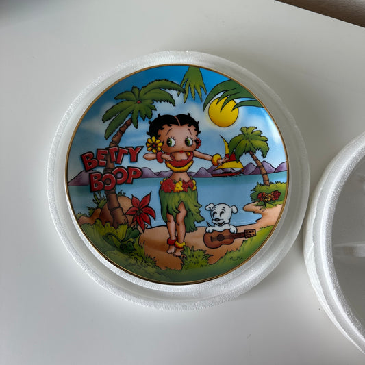 1994 Betty Boop Decor Plate